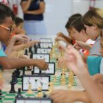 Em Piracicaba, cerca de mil alunos da rede municipal participam de projeto que envolve a prática do xadrez