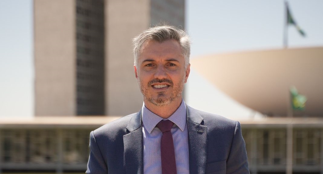 Com mais de 62 mil votos, Marchese é eleito presidente do Confea e faz sucessora no Crea-SP que terá sua primeira mulher presidente