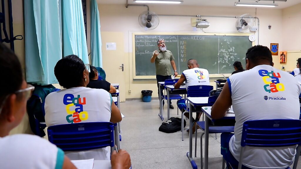Inscrições para curso supletivo de Educação de Jovens e Adultos estão abertas em Piracicaba (SP)