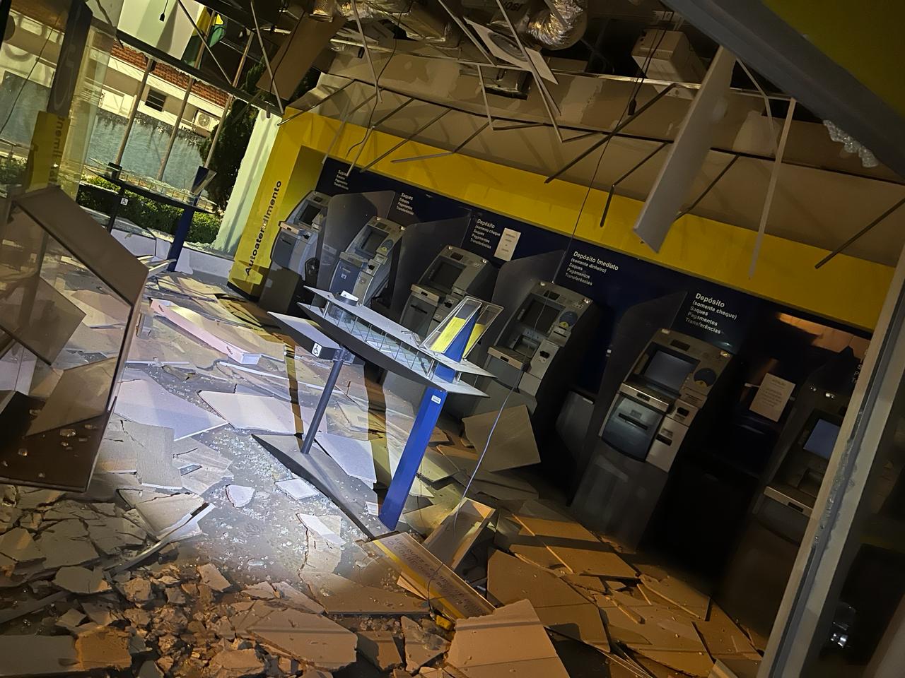 Grupo explode caixas eletrônicos e troca tiros com a PM em São Pedro, na Região Metropolitana de Piracicaba