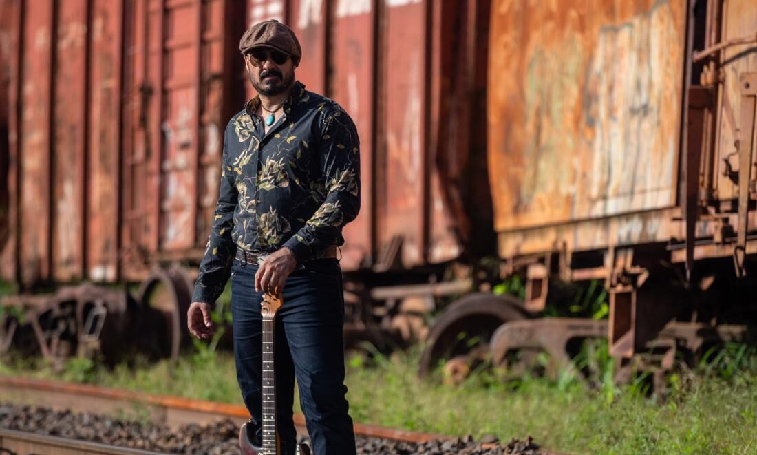 Praça José Bonifácio terá show de blues e noite de Beatles cover