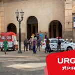 Jovem transtornada e armada com tesoura ataca policiais e civis na Praça José Bonifácio, em Piracicaba
