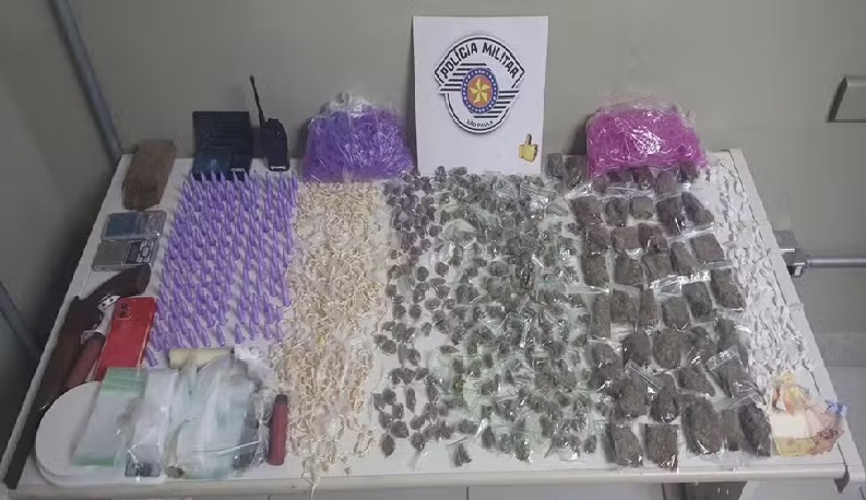 Polícia Militar prende mulher e apreende adolescente com drogas em bolsa de bebê na região de Piracicaba