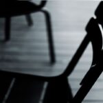 Jovem é agredida a cadeiradas pelo companheiro em Piracicaba