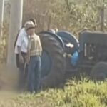 Trator desgovernado invade via e atinge carro em estrada de Piracicaba