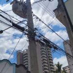 Prefeitura de Piracicaba cobra retirada de fios excedentes em postes na cidade