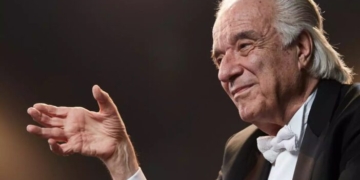 Aos 84 anos, maestro João Carlos Martins passa por cirurgia para retirada da vesícula