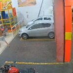 VÍDEO: indivíduo invade estabelecimento em Piracicaba e ataca cliente com pedra na cabeça
