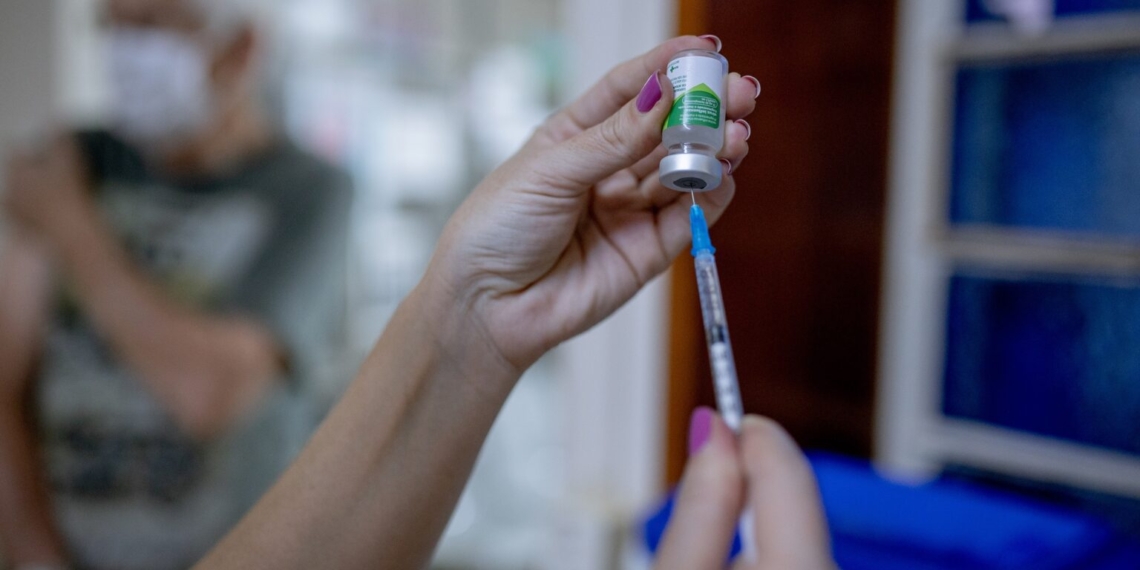 Saúde amplia vacinação contra a gripe; em dois dias, mais de 4 mil pessoas foram imunizadas