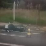 Motociclista morre ao colidir em poste em avenida de Piracicaba