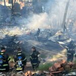 Incêndio em comunidade mobiliza bombeiros e consome quatro residências em Piracicaba