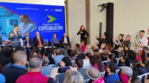 Dr.-Sergio-Pacheco-durante-inauguracao-do-acelerador-linear-para-tratamento-oncologico-no-Cecan-1536×859