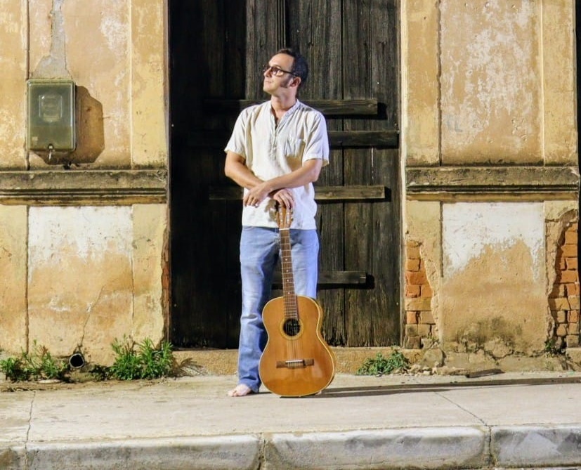 Cantor de indie/folk da região lança segundo single com show especial em Piracicaba