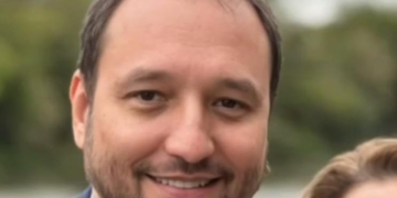 Homem que faleceu no carro após mal súbito era proprietário de famoso restaurante em Piracicaba