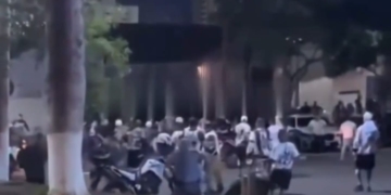 Confronto entre torcidas causa tumulto antes de jogo no Estádio Barão da Serra Negra, em Piracicaba