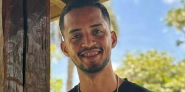 Motociclista que morreu ao colidir em caminhão na Rodovia do Açúcar é identificado