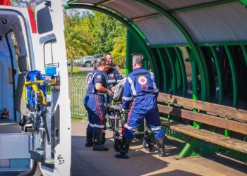 Após boatos de óbito nas redes sociais, idosa é socorrida com vida em ponto de ônibus de Piracicaba
