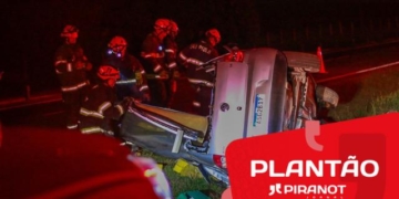 Colisão frontal entre carros deixa dois mortos e um sobrevivente; trabalhador da Dedini é uma das vítimas