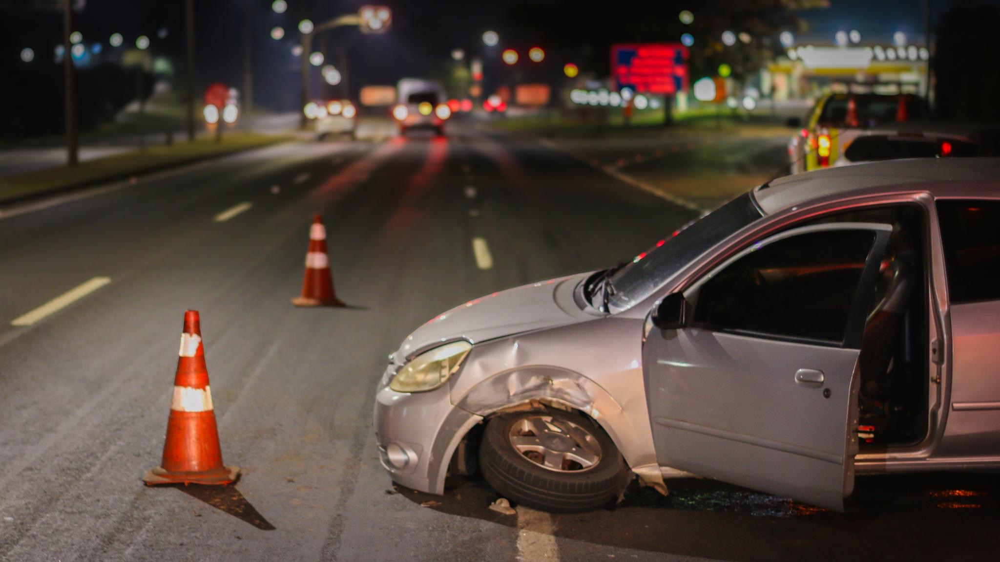 Colisão entre Ford Ka e Onix interdita faixas da SP-304 no final do feriado em Piracicaba