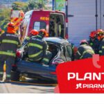 Colisão entre carro e caminhão deixa vítimas presas às ferragens na Rodovia Geraldo de Barros, em Piracicaba