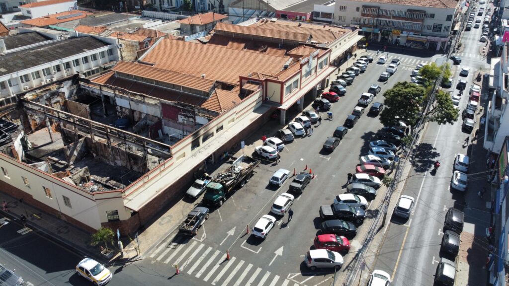 Mercado Municipal: Prefeitura de Piracicaba vai instalar estrutura provisória para comerciantes afetados pelo incêndio