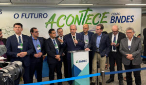 Representantes-da-Frente-Nacional-de-Prefeitas-e-Prefeitos-estiveram-no-Rio-de-Janeiro-para-reuniao-no-BNDS-1024×602