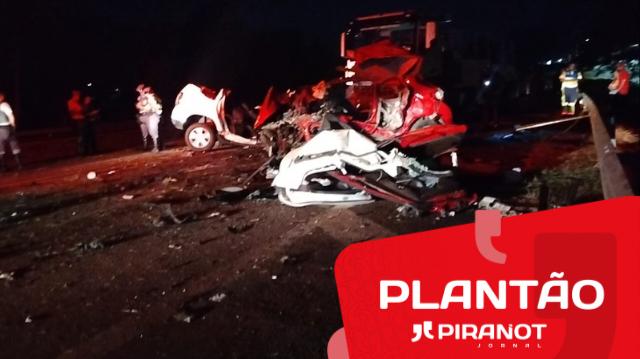 Cinco pessoas morrem em acidente envolvendo três veículos em rodovia de Piracicaba