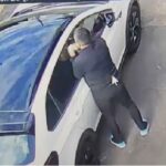 Indivíduo é flagrado por câmeras furtando carro em frente a churrascaria em Piracicaba