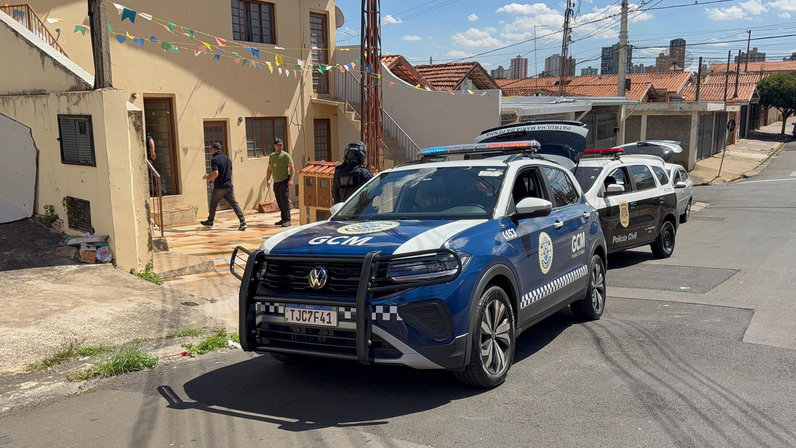 Jovem e bebê são resgatados de cárcere privado em Piracicaba