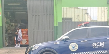 Homem passa mal e morre em frente a agropecuária em Piracicaba