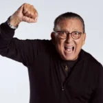 Galvão Bueno assina com o SBT para produzir e narrar cobertura e jogos da Copa do Mundo de 2026