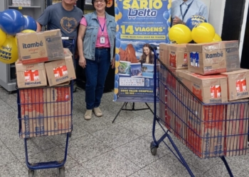 Fundo Social recebe 3.673 litros de leite doados por clientes de supermercado