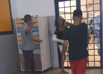Travesti em situação de rua invade escola em Piracicaba e é contida por funcionários e pais de alunos
