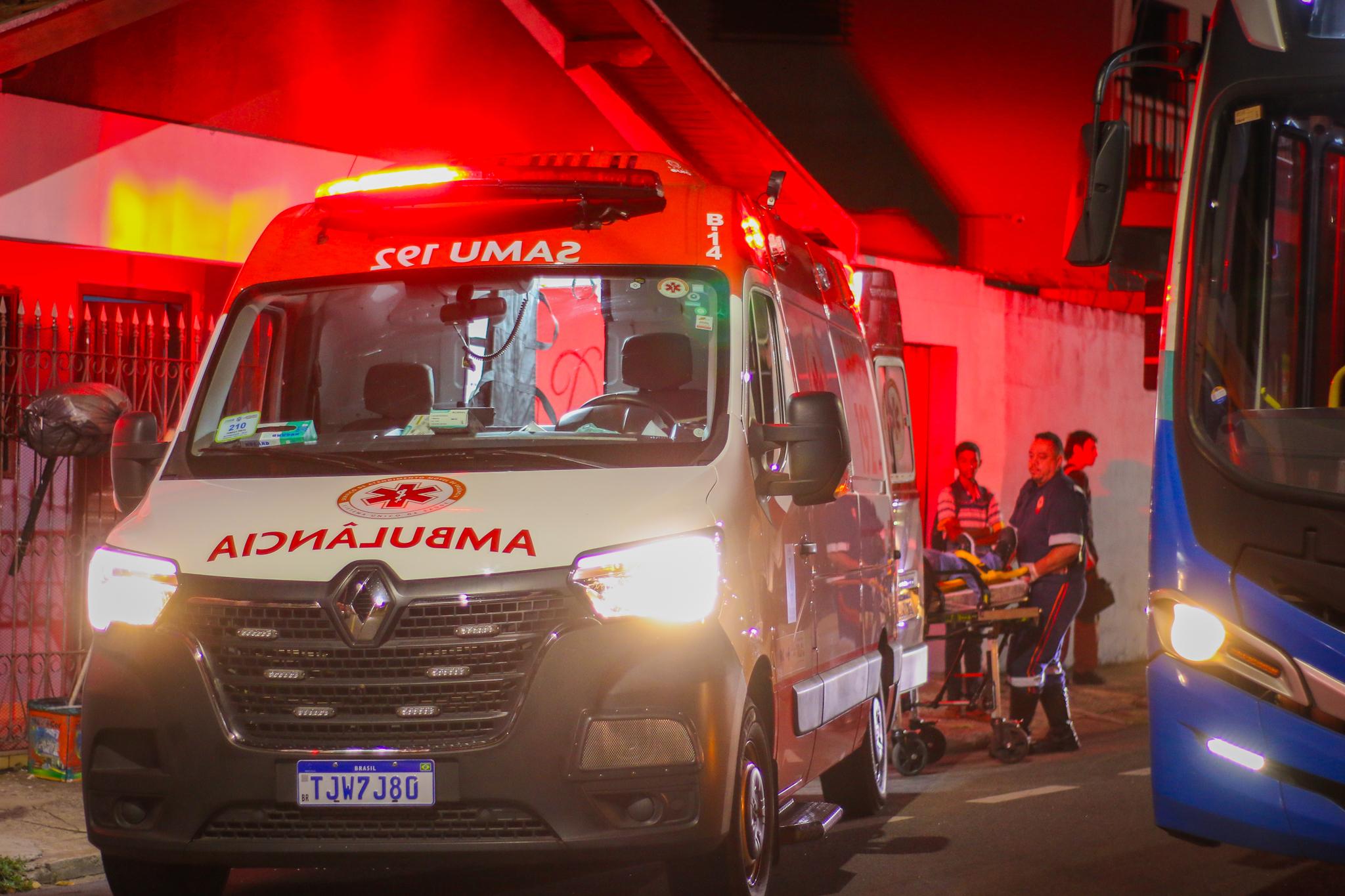 Colisão entre carro e moto deixa duas pessoas feridas em Piracicaba