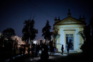 Roteiro-noturno-sera-conduzido-por-historiadores-e-guia-de-turismo-1024×682