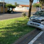 Mulher fica gravemente ferida após capotar carro em Limeira