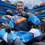 Motociclista morre após grave acidente em show de manobras no Beto Carrero World