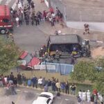 Acidente entre van escolar e micro-ônibus deixa crianças feridas