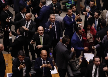 Análise aponta inviabilidade de governabilidade estável no Brasil