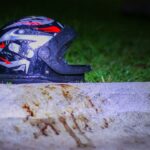Motociclista fica gravemente ferido após colisão com caminhão na Rodovia Ernesto Paterniani, em Piracicaba