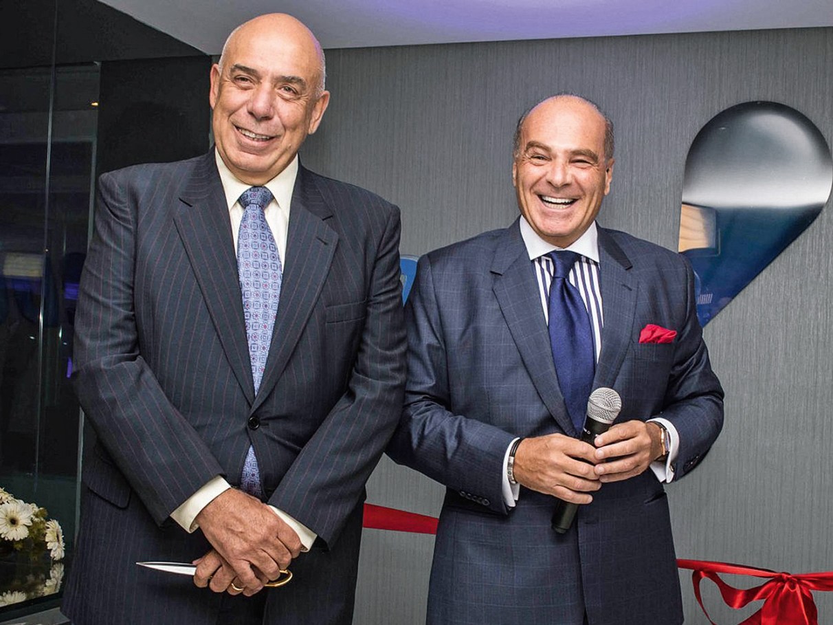 Depois de 26 anos, canal da extinta Rede Manchete volta a ter um único dono; Amilcare Dallevo compra todas as ações da RedeTV! por R$ 200 milhões e promove profunda reformulação