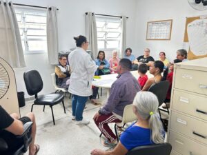 Roda-de-conversa-com-comunidade-sobre-hanseniase-em-Anhumas-1024×768