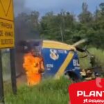 Criminosos armados de fuzis explodem carro-forte em rodovia de Piracicaba