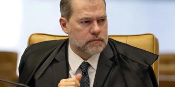 Polícia Federal pede afastamento de Toffoli em inquérito sobre fraude bilionária no Banco Master