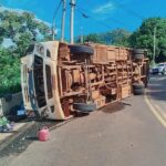 Ônibus com 13 trabalhadores tomba na Serra de São Pedro; dois estão em estado grave