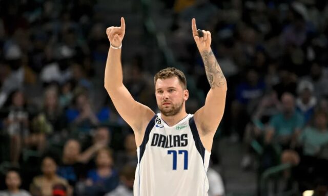 NBA multa Luka Dončić em R$ 257 mil por gesto considerado inapropriado contra árbitro