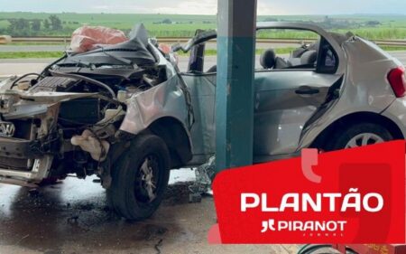 Homem morre após colidir violentamente contra estrutura de concessionária em rodovia de Piracicaba