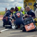 Mulher fica ferida após ser atropelada por moto em rodovia de Piracicaba