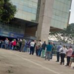 Moradores enfrentam longas filas para retirar carnê do IPTU em Piracicaba; Prefeitura emite nota