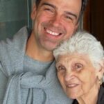 Tadeu Schmidt anuncia falecimento da mãe, um mês após morte do irmão